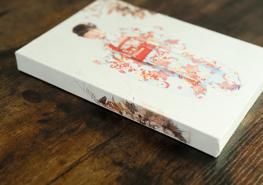 フォトパネルの側面ディテール